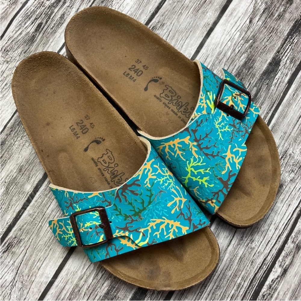 Birki’s Blue Coral Print Sandals Size 6